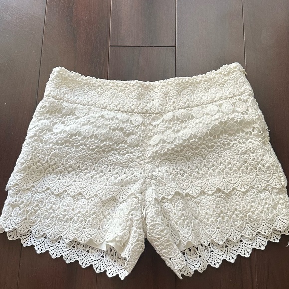 Short (Loft Brand) - Picture 3 of 3